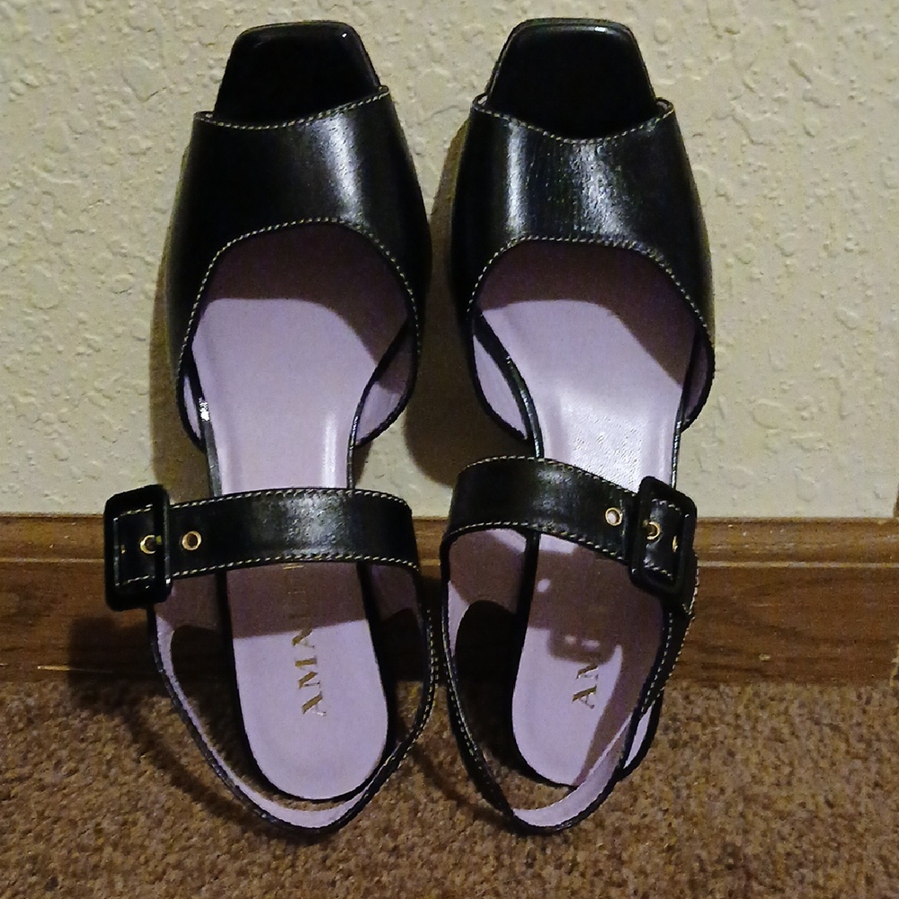 Amalfi Black Leather Sandals with Buckle